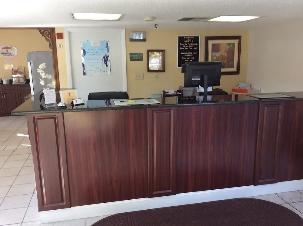 Super 8 By Wyndham Sarasota Near Siesta Key Motel 2*