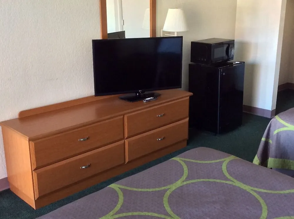 Super 8 By Wyndham Sarasota Near Siesta Key Motel 2*