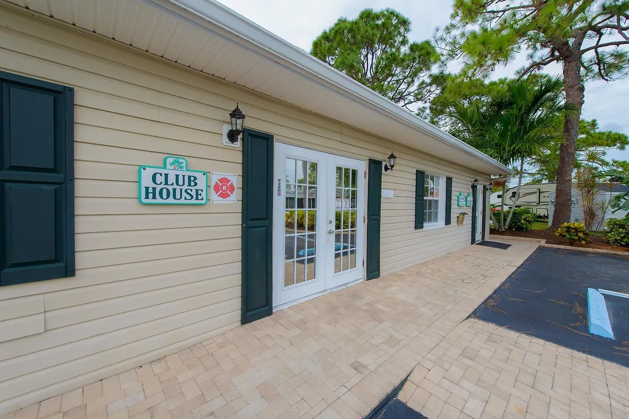 Arbor Terrace Camping 4*