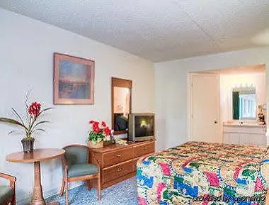 Super 8 By Wyndham Sarasota Near Siesta Key Sarasota