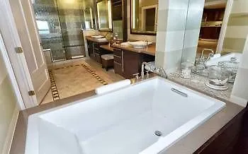 The Residences On By Hyatt Vacation Club אתר נופש 4*
