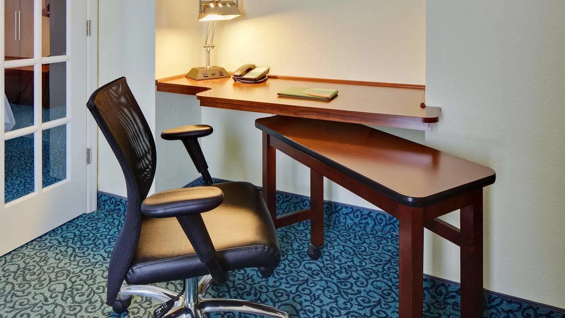 Hotel Courtyard By Marriott At Town Center Sarasota