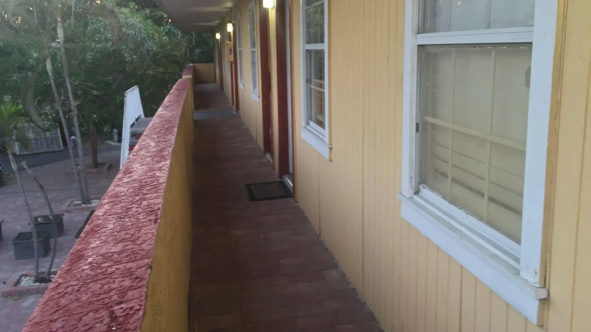 Motel Family 2*