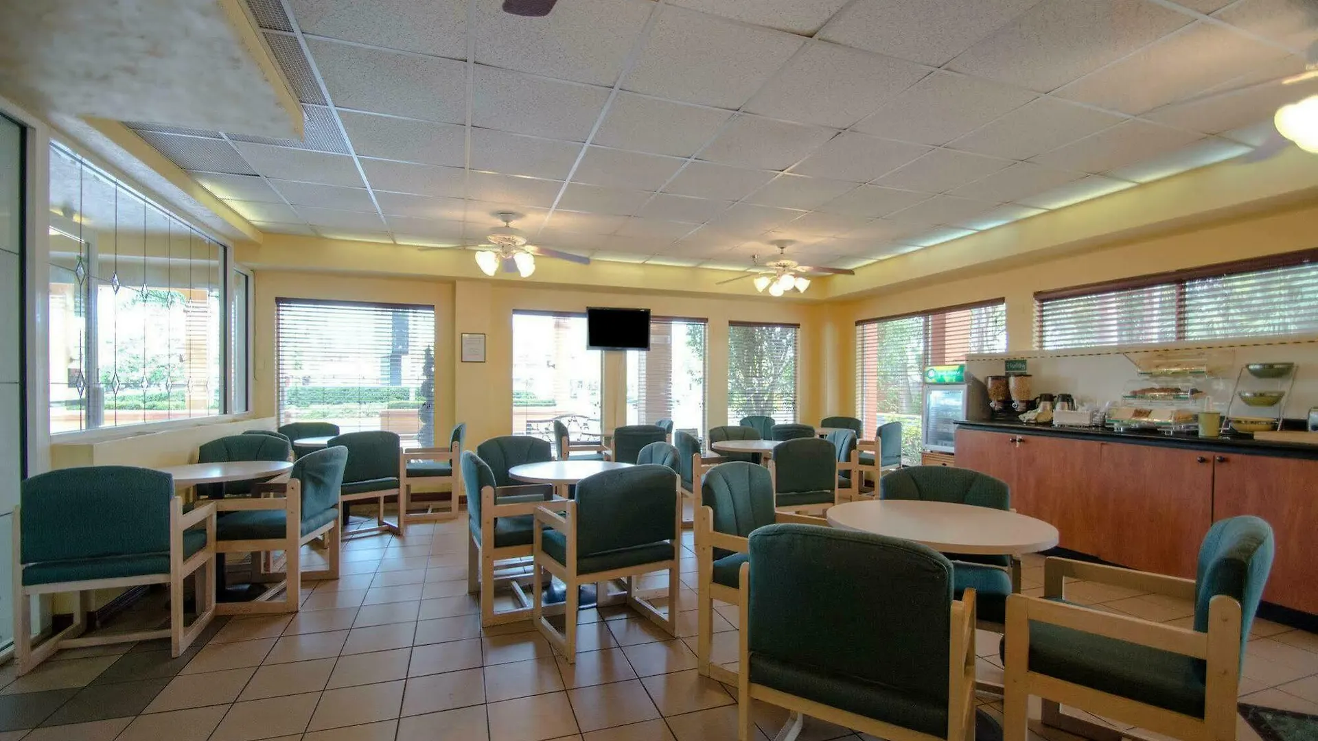 Penzion Quality North Near Lido Key 2*