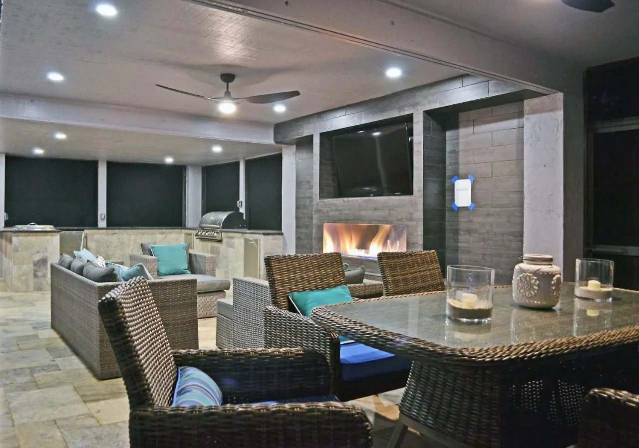 Shell - The Treehouse 210 Holiday home