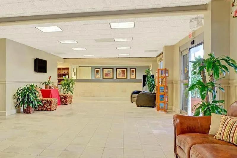 萨拉索塔海滨温德姆华美达酒店 酒店 South Bradenton