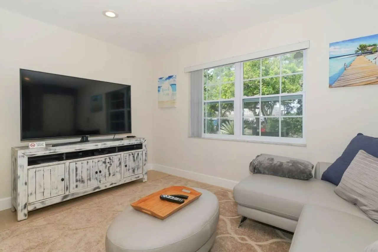 Lovely - Close To Siesta, Shops & Dining Sarasota
