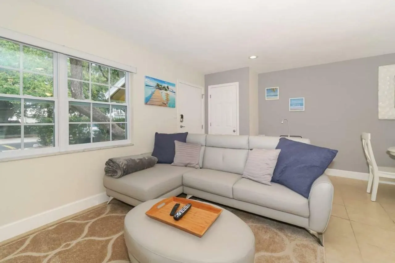 Holiday home Lovely - Close To Siesta, Shops & Dining *