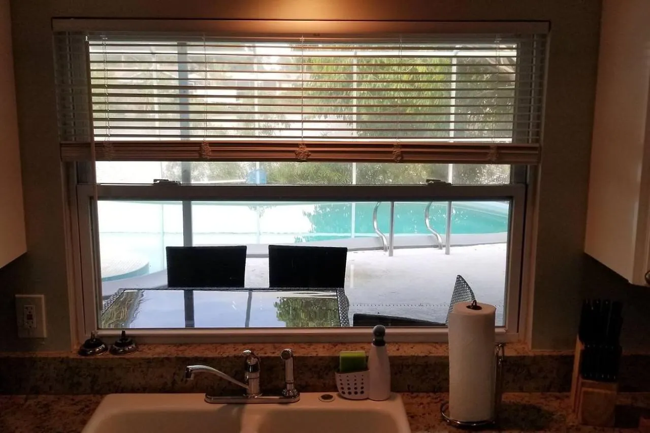 Pool On Gulf Gate 5min Away From Siesta Key Holiday home *