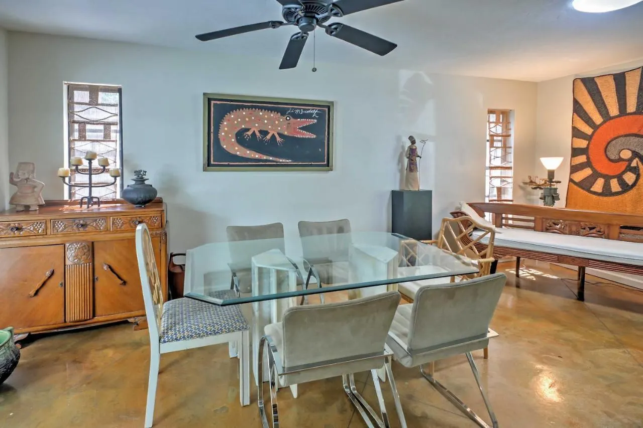 House With Backyard Oasis 6 Mi To Beach! *