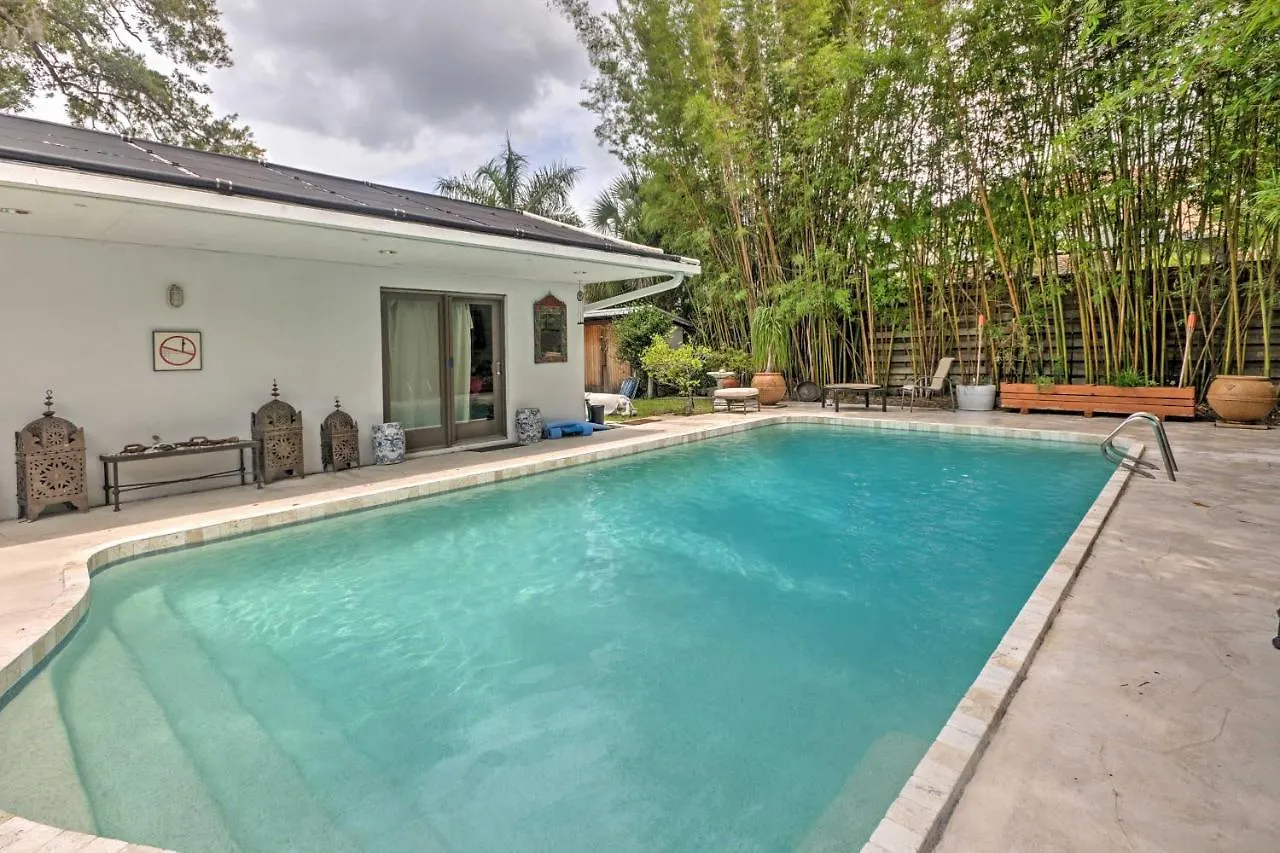 Holiday home House With Backyard Oasis 6 Mi To Beach! Sarasota