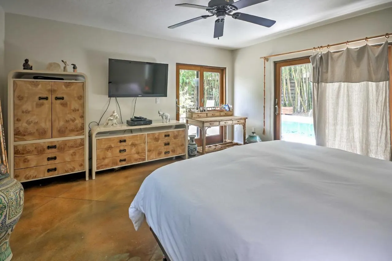 Holiday home House With Backyard Oasis 6 Mi To Beach!