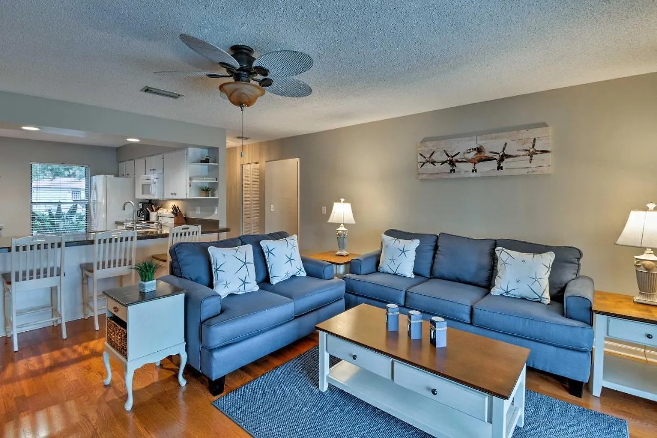 Holiday home Breezy With Private Pool Near Beach! Sarasota