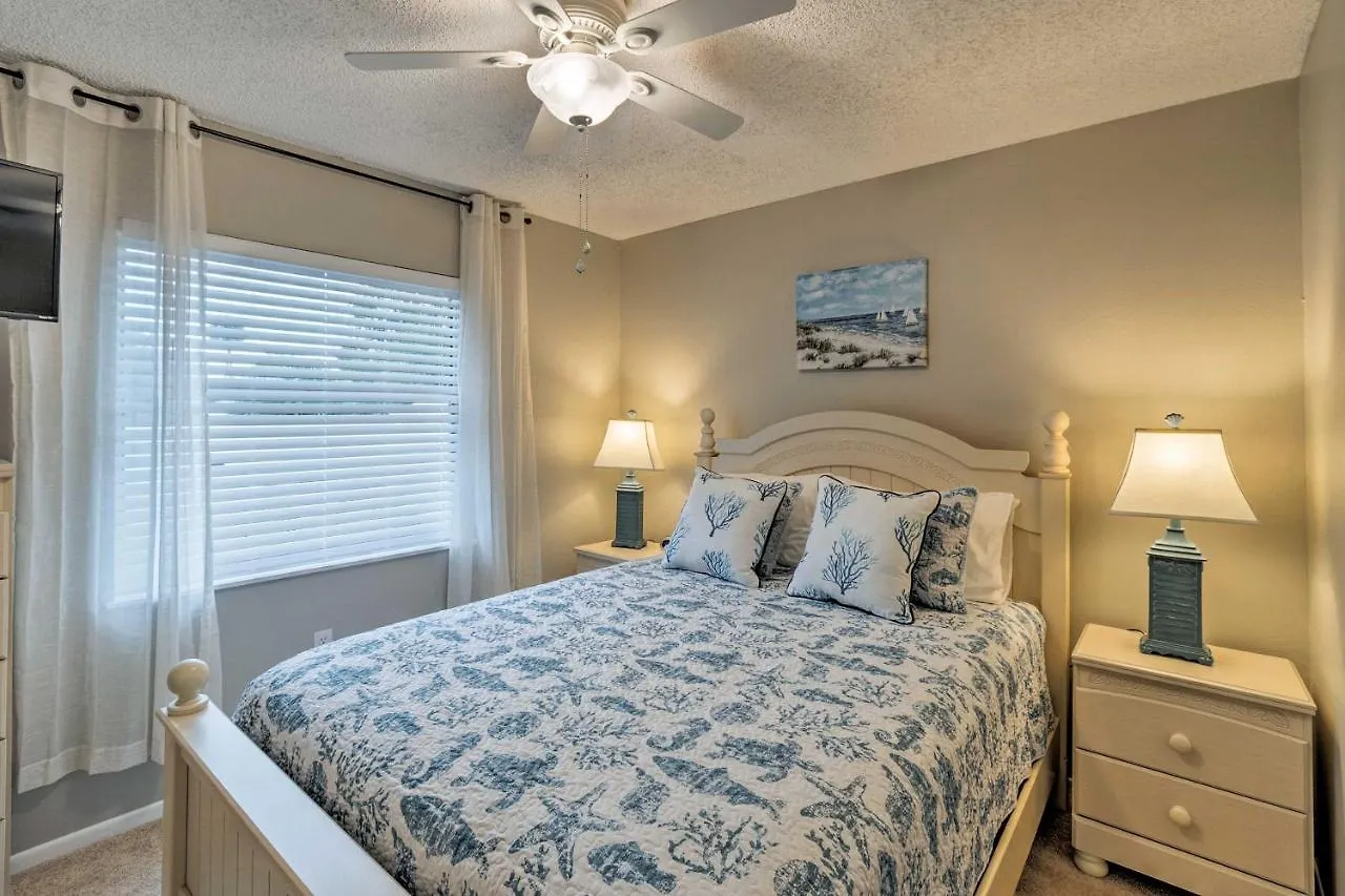 Holiday home Breezy With Private Pool Near Beach! Sarasota