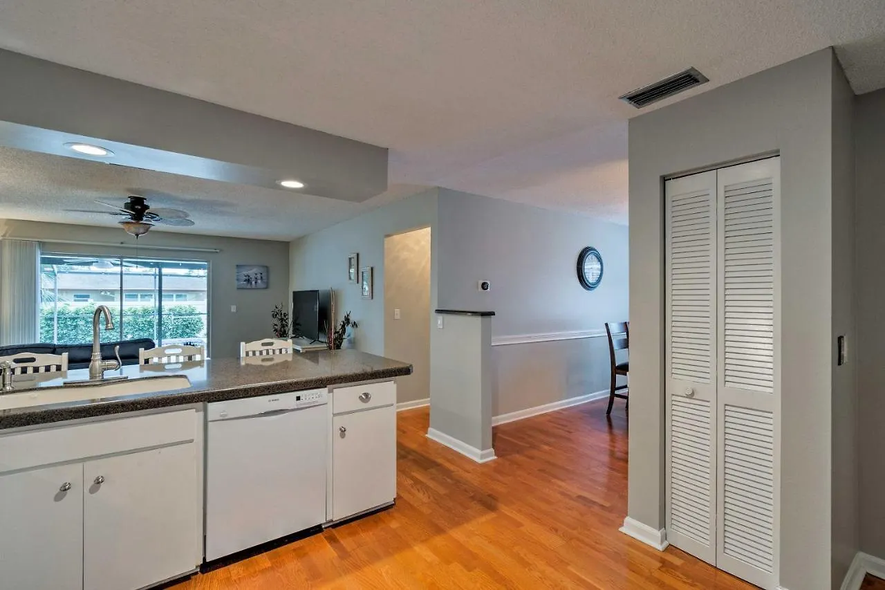 Breezy With Private Pool Near Beach! Sarasota