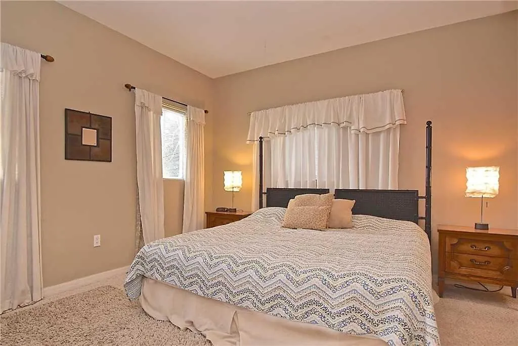 Beach Walk Unit B, 3 Bedrooms, Pool Access, Wifi, Sleeps 8 Apartment