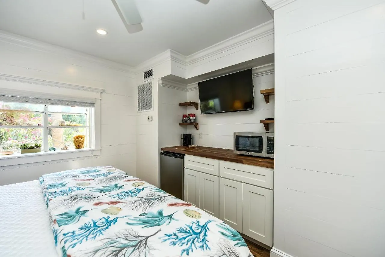Tropical Breeze Hotel apartamentowy