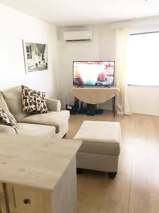 Burns Court Apartamento *