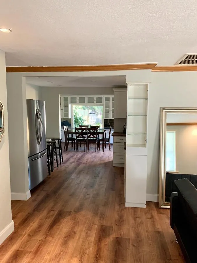 House Near Downtown, Golfing And Siesta Key Beaches *