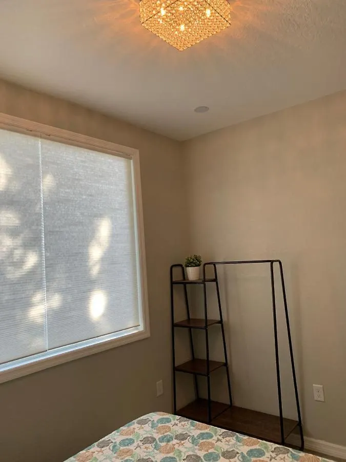 House Near Downtown, Golfing And Siesta Key Beaches Sarasota