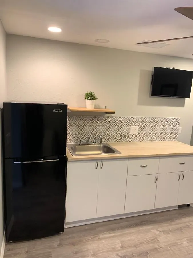 House Near Downtown, Golfing And Siesta Key Beaches Holiday home *