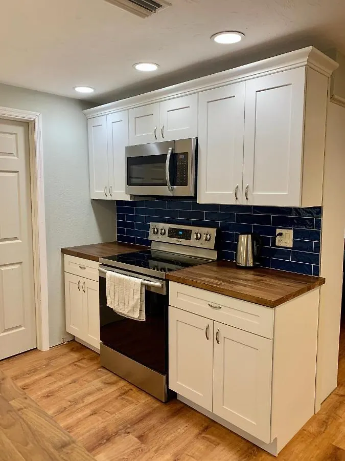 House Near Downtown, Golfing And Siesta Key Beaches Holiday home Sarasota