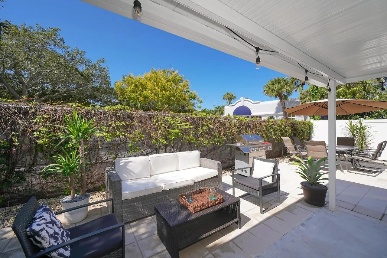 Vakantiehuis Modern & Fresh - Less Than 3 Miles To The Beach! *