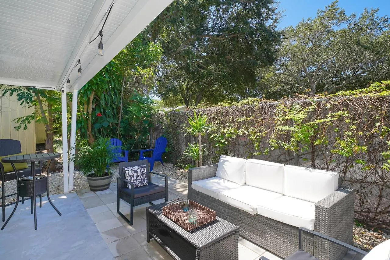 Modern & Fresh - Less Than 3 Miles To The Beach! Vakantiehuis *