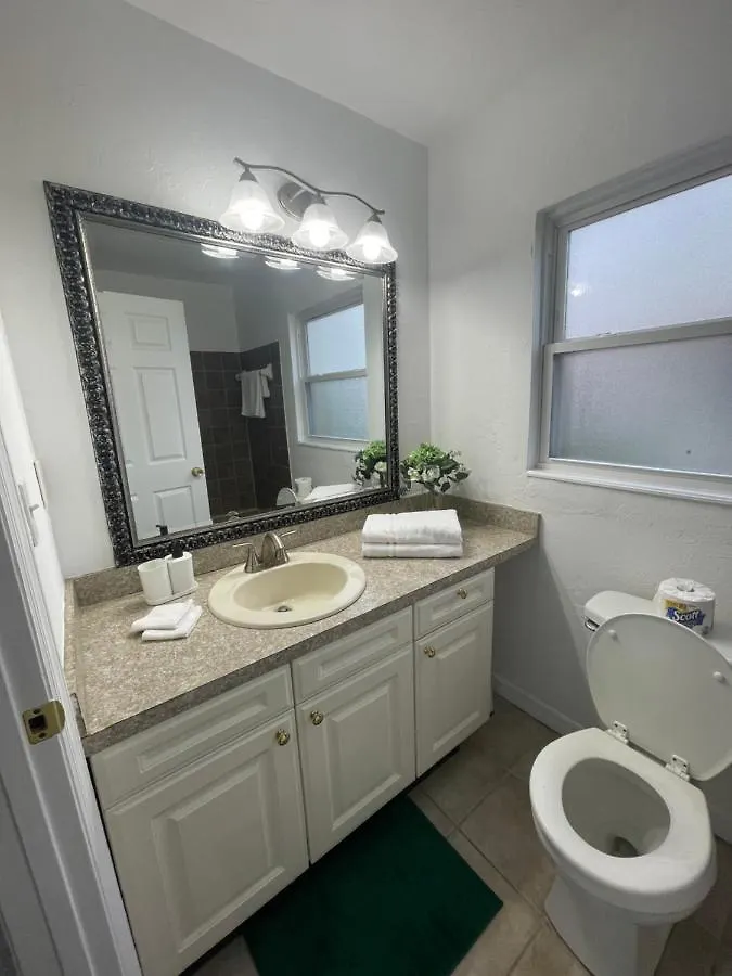 Downtown House By Siesta Key, Golfing And Pinecraft *