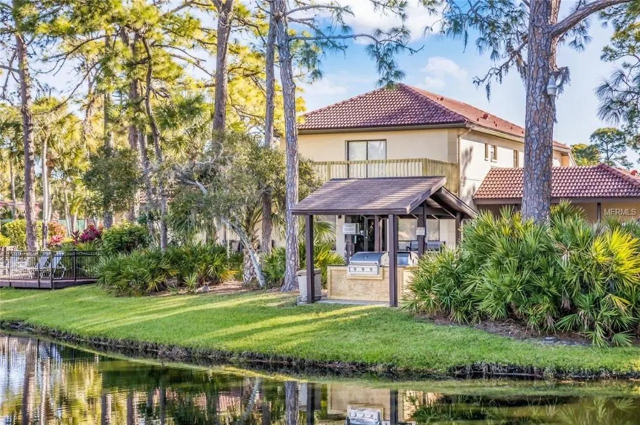 Fantastic At Village Des Pins Sarasota, Near Siesta Key Sarasota
