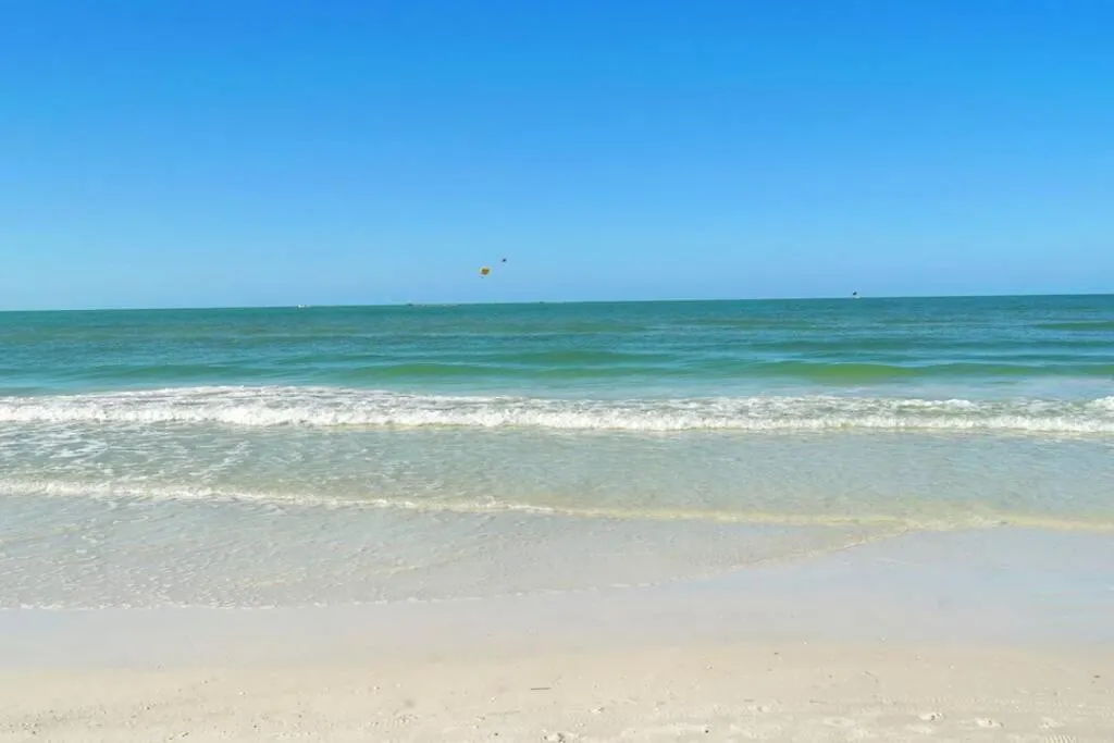 Siesta Key Village-suite #2: A Block To The Beach! דירה *