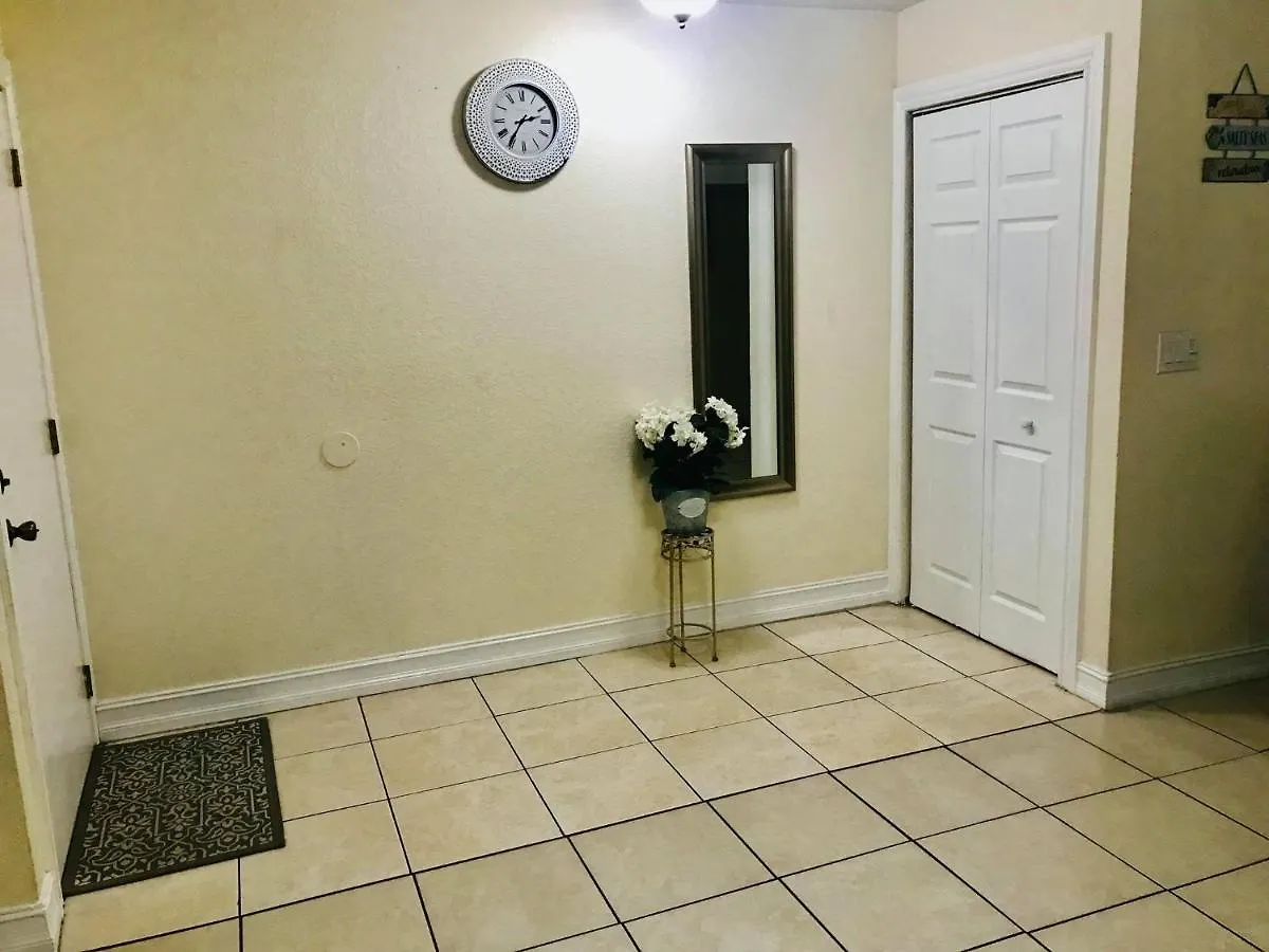 Spacious Close To Siesta شقة