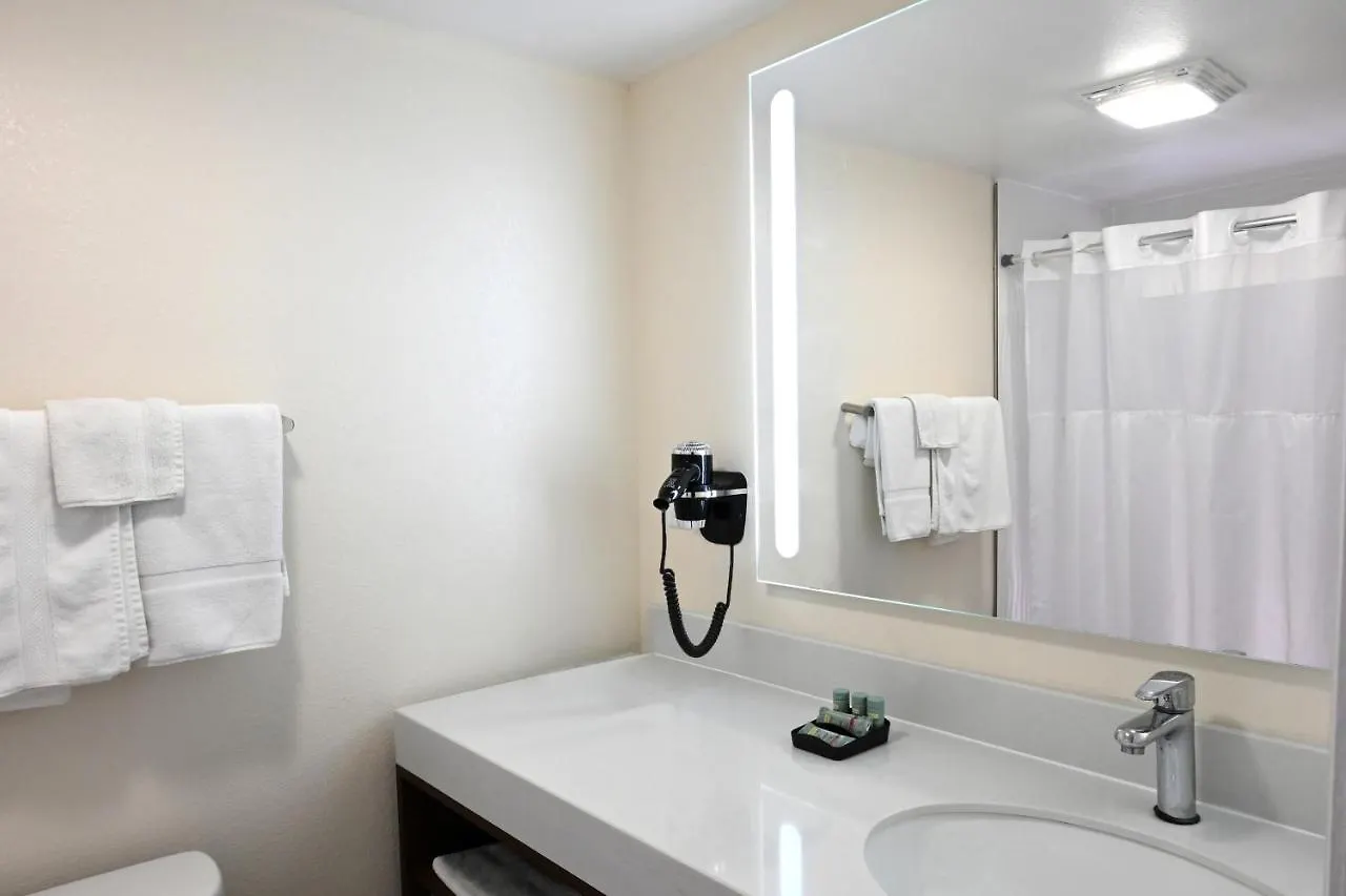 Motel Golden Host 3*