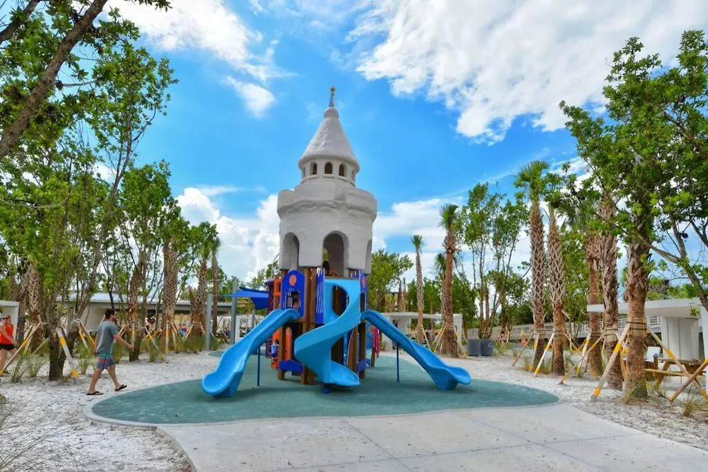Siesta Key Village-suite #4: A Block To The Beach! Apartment