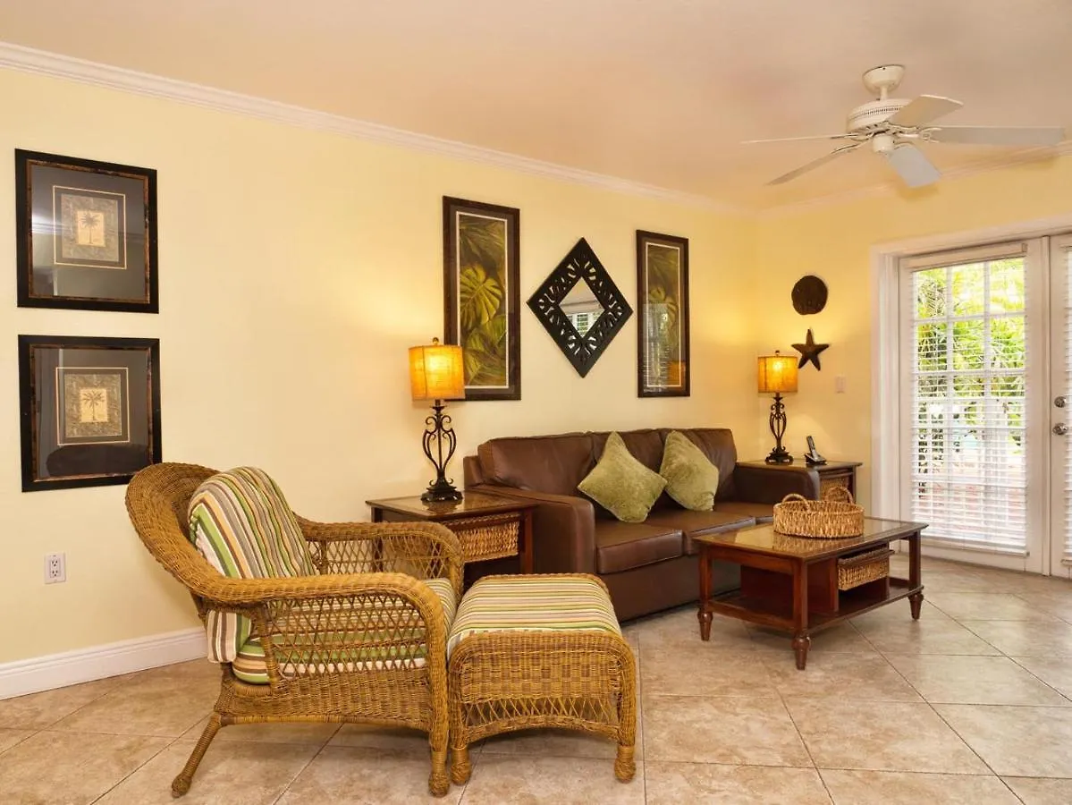 شقة فندقية Siesta Palms By The سيستا كي