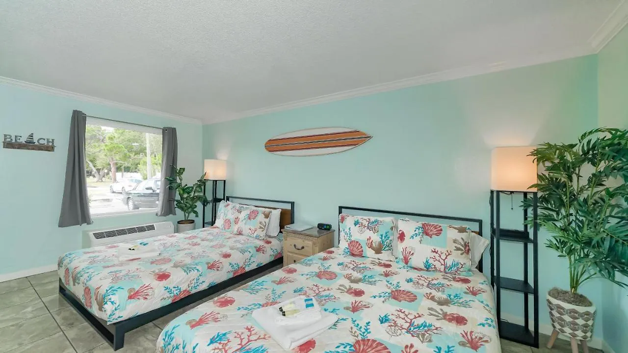 Aparthotel Heated Pool, Huge Tv, Waterfront Tiki Bar & Grill, Close To Beaches South Bradenton