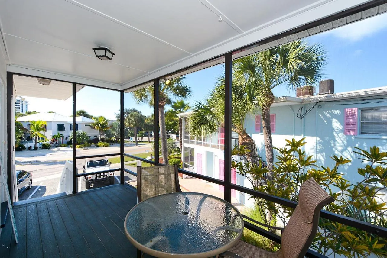 Canal 311 - Right In Siesta Key Village! アパート サラソータ