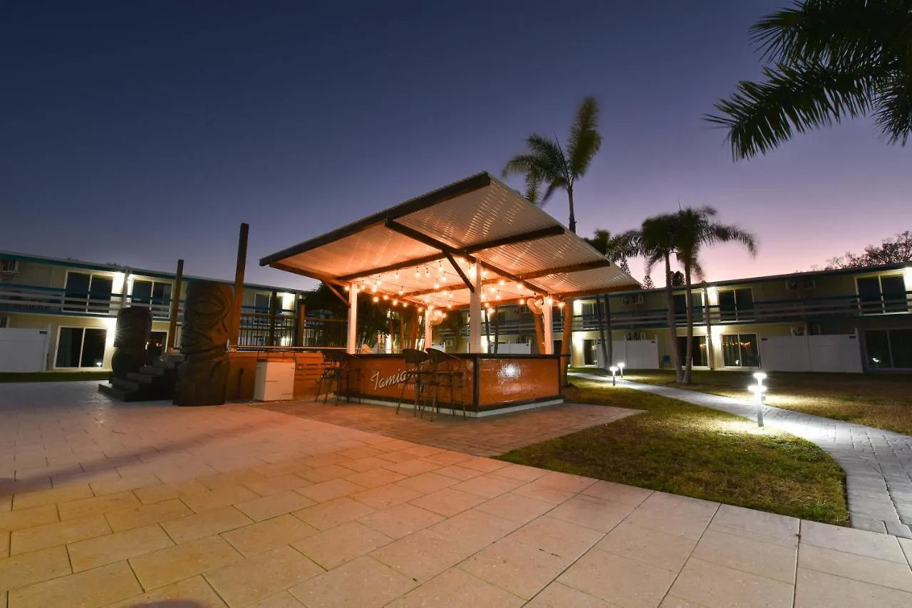 Golden Host Motel 3*