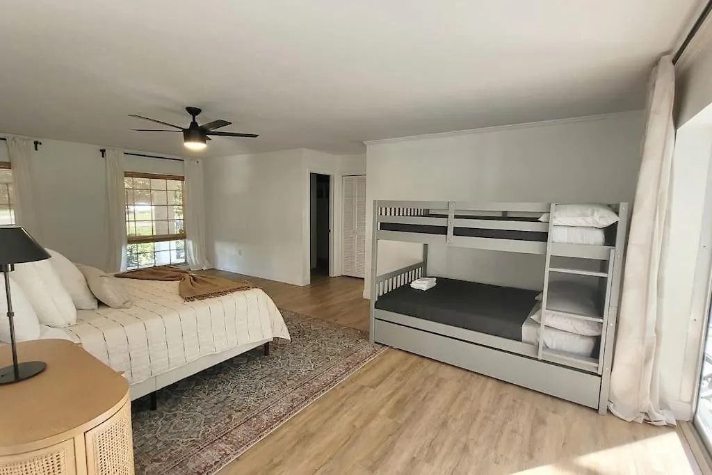 Remodeled 4br Pool / Golf View/near Beaches *
