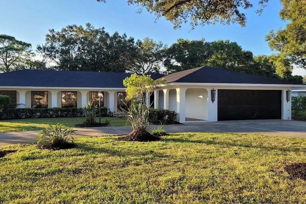 Remodeled 4br Pool / Golf View/near Beaches