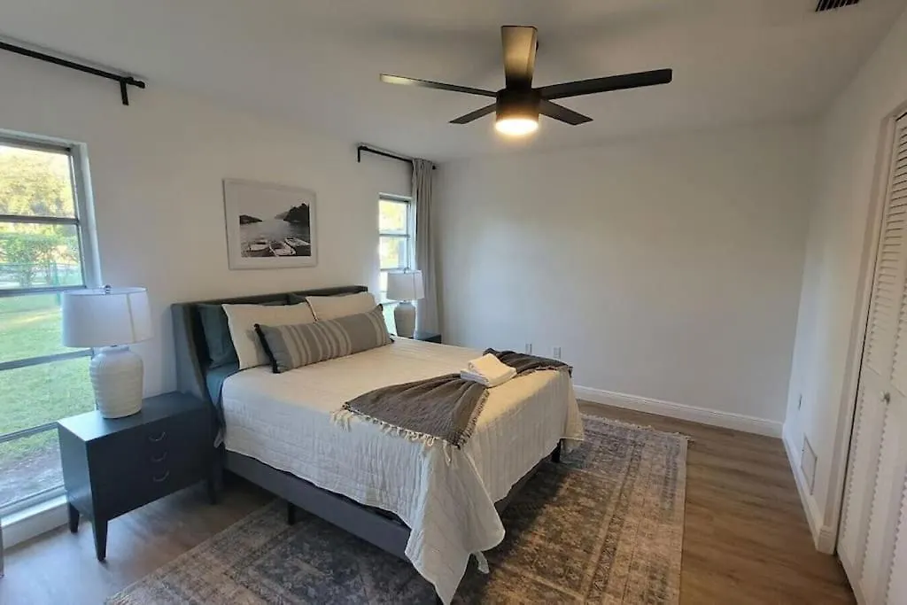 Remodeled 4br Pool / Golf View/near Beaches Sarasota