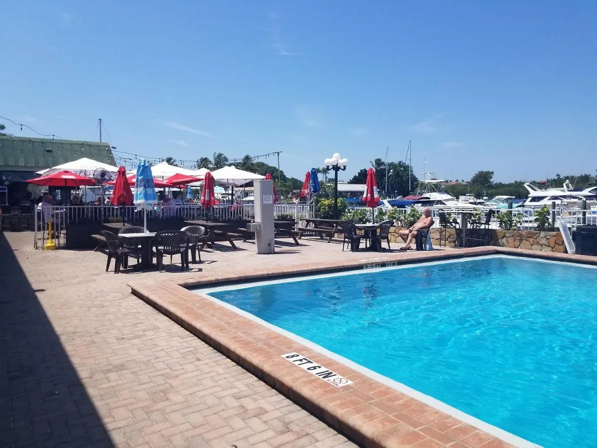 New Listing Cay Close To Beaches, Airport, Stores Апарт-отель Сарасота