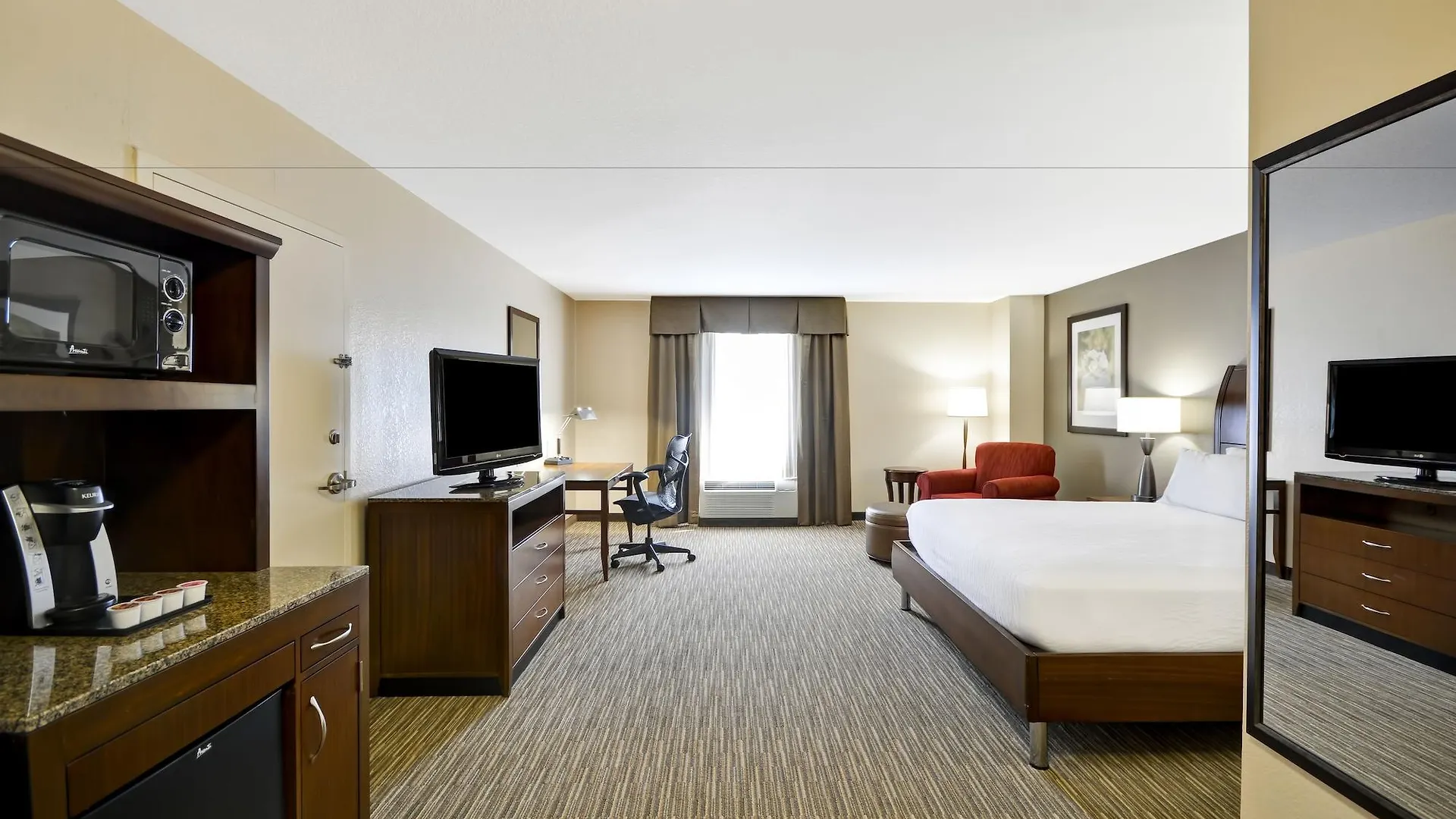 Hilton Garden Sarasota-bradenton Airport 3*