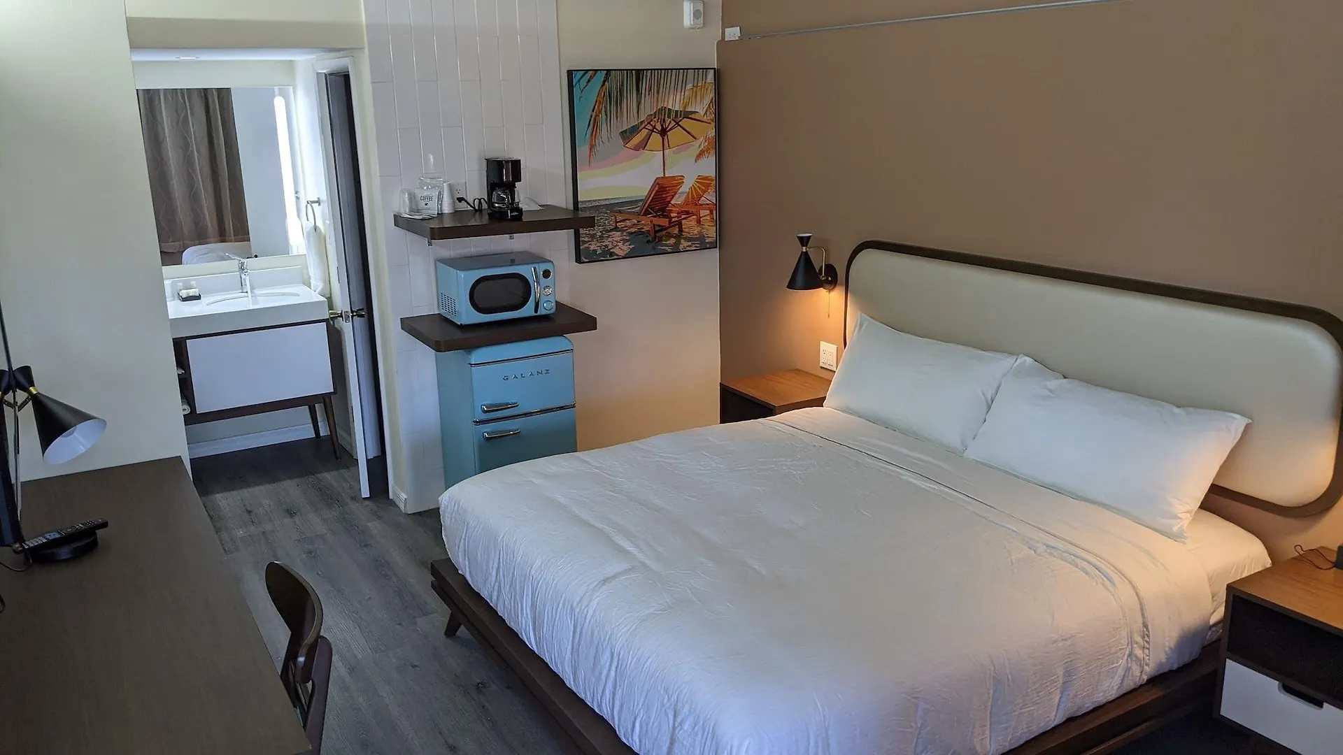 Motel Golden Host 3*