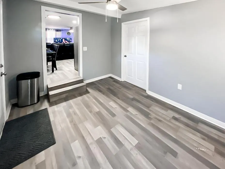Modern, Spacious, Comfy, Queen Beds, Backyard