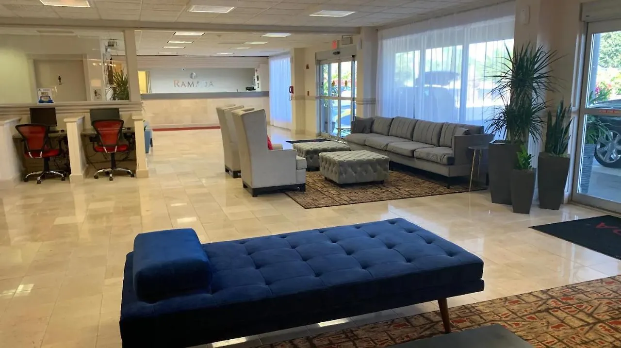Apartment Bay Mariner - Gorgeous Water Front Condo! *