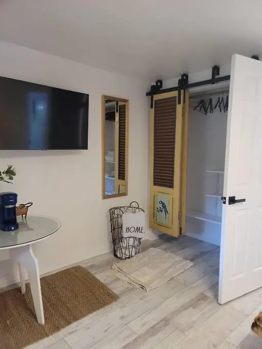Holiday home Welcome To The Bray Escape 4 Miles To Siesta Key Sarasota