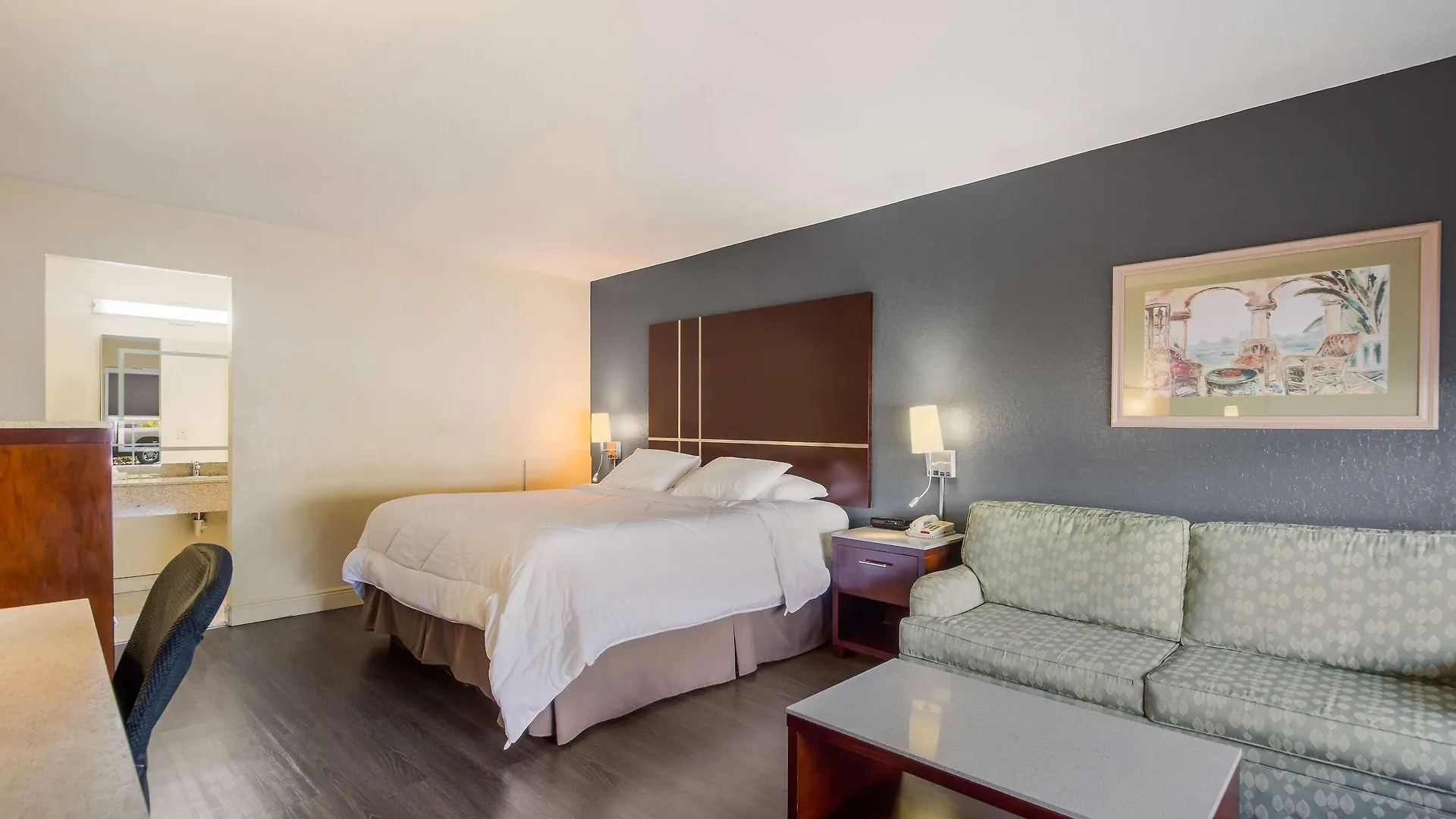 Surestay By Western Lido
