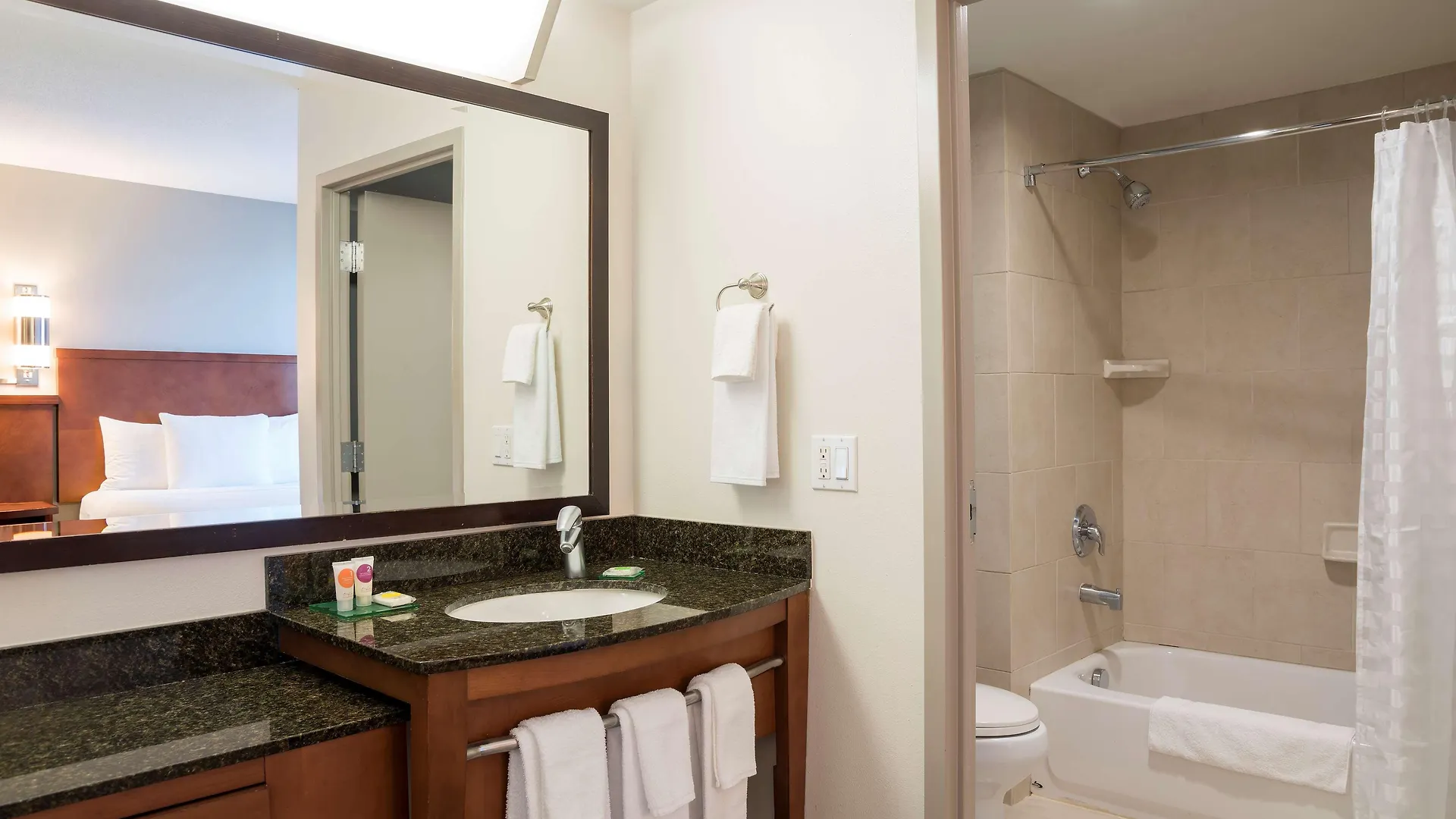 Hyatt Place Sarasota/bradenton 3*