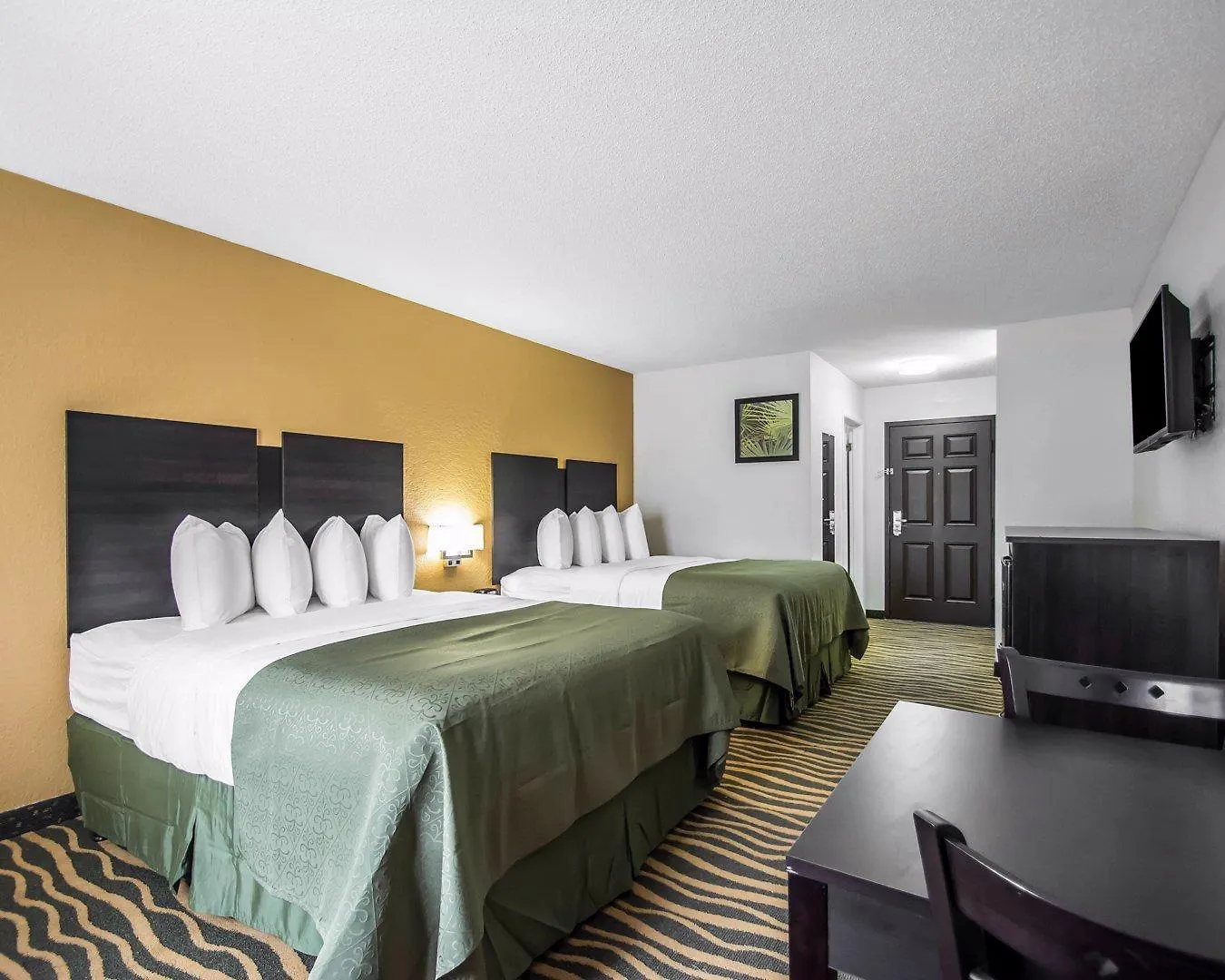 Inn Quality I-75 2*